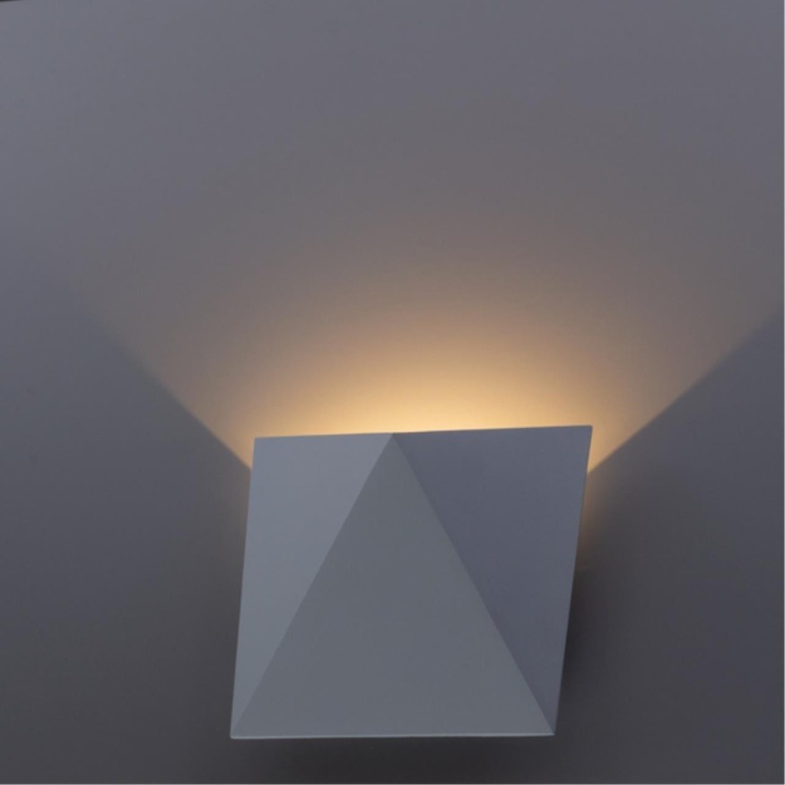 Бра Arte Lamp A1609AP-1WH BUSTA IP54 светодиодная LED 7W